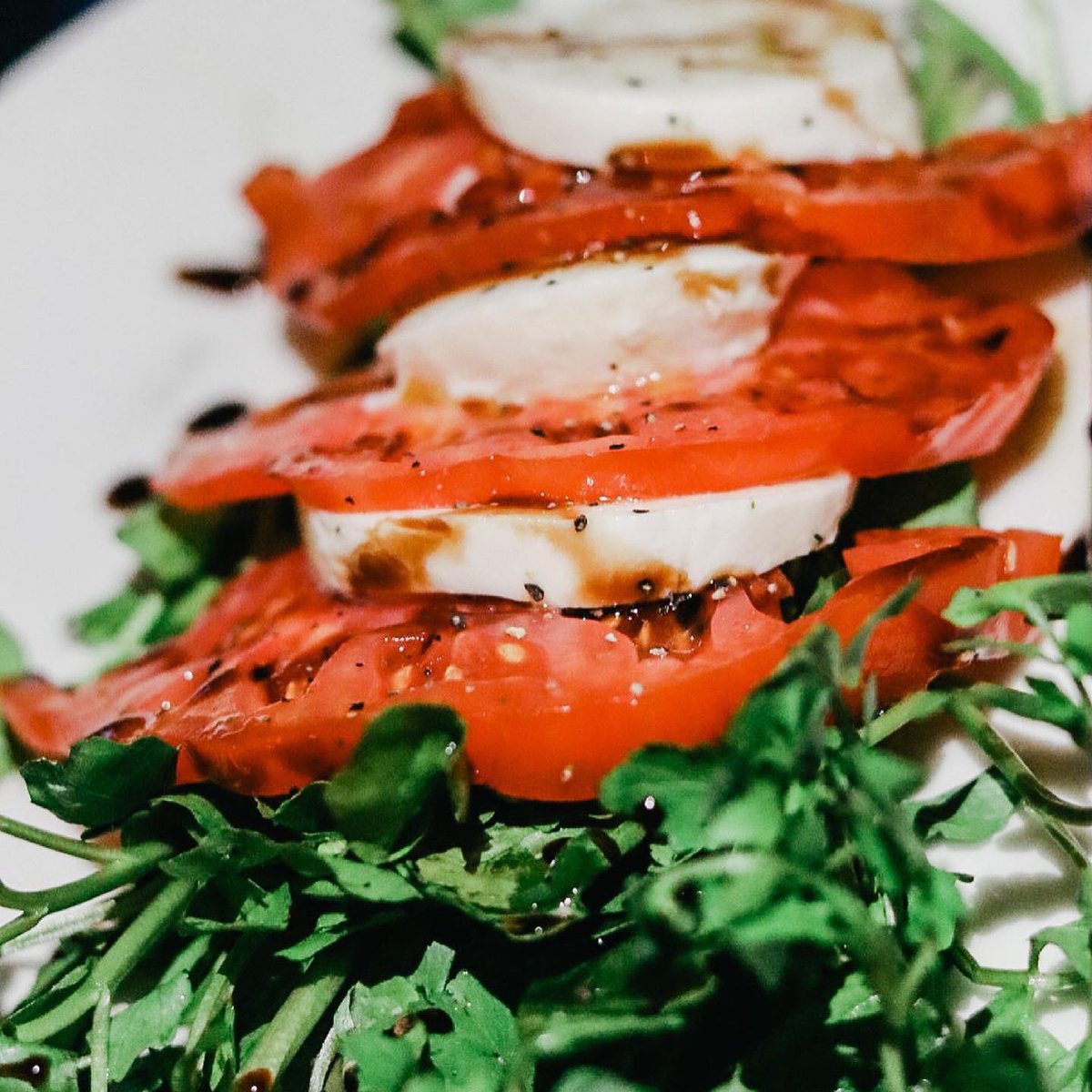 Fresh Caprese Salad anyone?

📷: <a href="/ingridbrown_/">ingridbrown_</a>