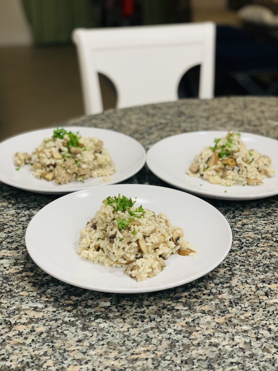 #Risotto with sausage and mushrooms 😋😋😋 so damn good !!! 😌 Can’t wait to cook it again. #SuperFood #Foodie #Italian #salsiccia #CookingWithTheStars #TuesdayFeeling #tuesdaymotivations