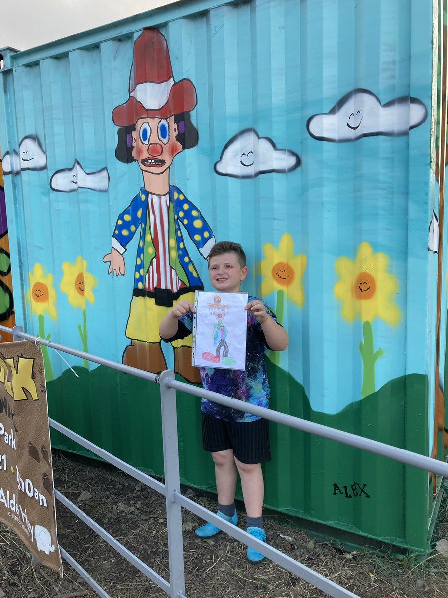 Joa2Lee's tweet photo. @FOSPLiverpool @AshKnotty @eprnschool @KACouncillors @AlderHey @KenDoddFdn Alex with his winning drawing and the completed design. Alex is very proud as are we - thank you https://t.co/cPrqBxIQHD