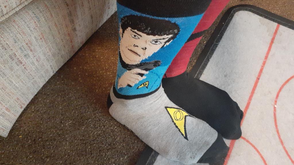 donniepips's tweet photo. @JChurchRadio good evening jimmy looking forward to tonight's show as always #f2b il be watching you on the #bunkercam cheers  #spocksocks https://t.co/TXMSYjshS6