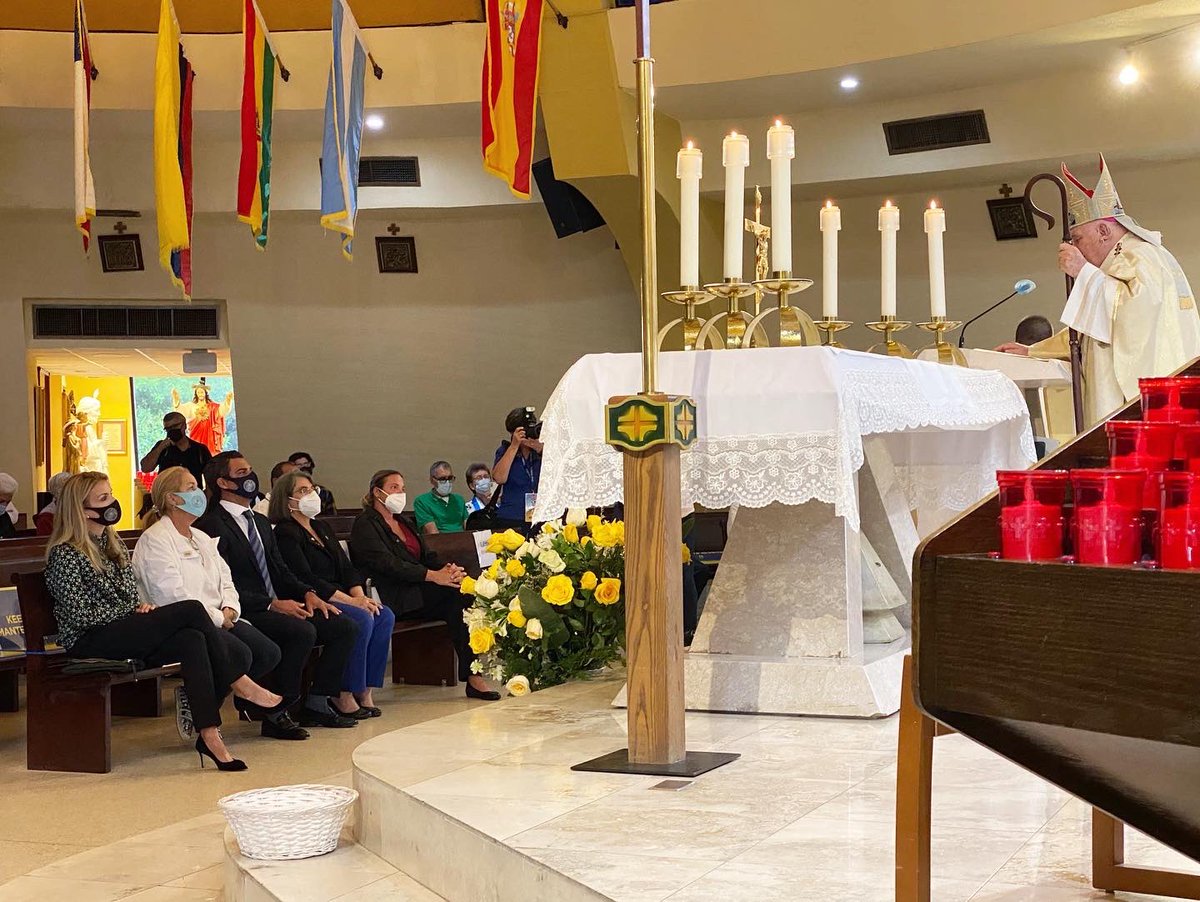 FrancisSuarez's tweet photo. The hour of freedom has arrived! 

The Cuban dictatorship has been suppressing our Cuban brothers and sister's basic human rights for far too long. Today we join as a community to pray for liberty, to pray for freedom, and to pray for the hope of a democratic Cuba🇨🇺 https://t.co/qlqCx6Hyyr