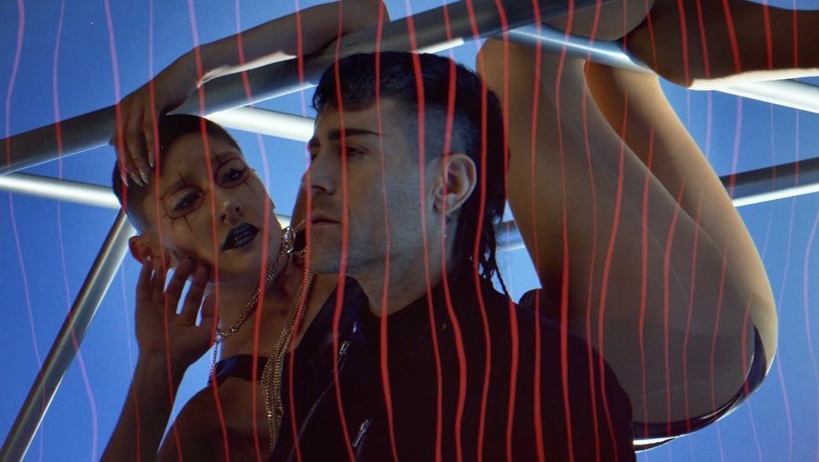 riserecords's tweet photo. Watch @AFI’s new video for #TiedToATree now https://t.co/rr3bYAM9M8
#AFIbodies https://t.co/o94O4ffbMG