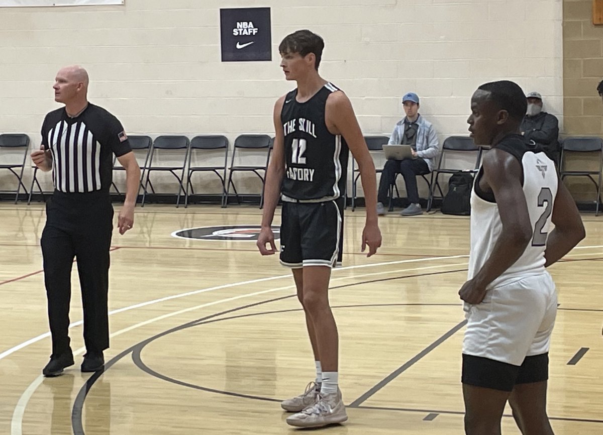 TMarkwith14's tweet photo. Cade Phillips played with a high motor on both sides of the ball tonight and had a great game in TSF’s opening win tonight at Peach Jam. Erased countless shots, finished with force, and stayed active on the glass. High-level athlete for his size and age. https://t.co/YjAuNfobch