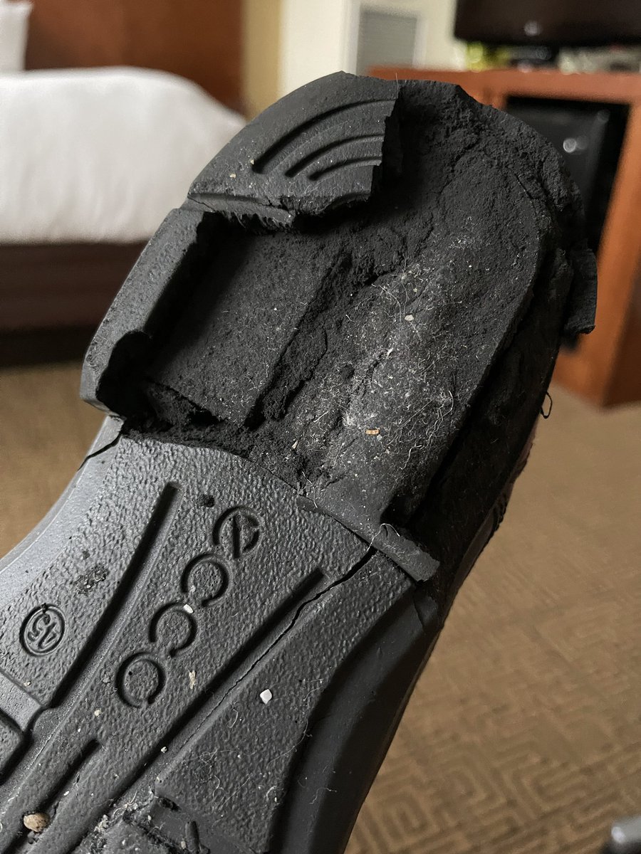 Hi @eccoshoes 

What is the issue here? 

My Ecco Helsinki heel just deteriorated while walking the trade show floor just now.

I had another pair do this in August 2019 at a conference I organized.

I didn’t have time to follow up then.

But I do now … what’s the story here? https://t.co/z9mI55vt2J