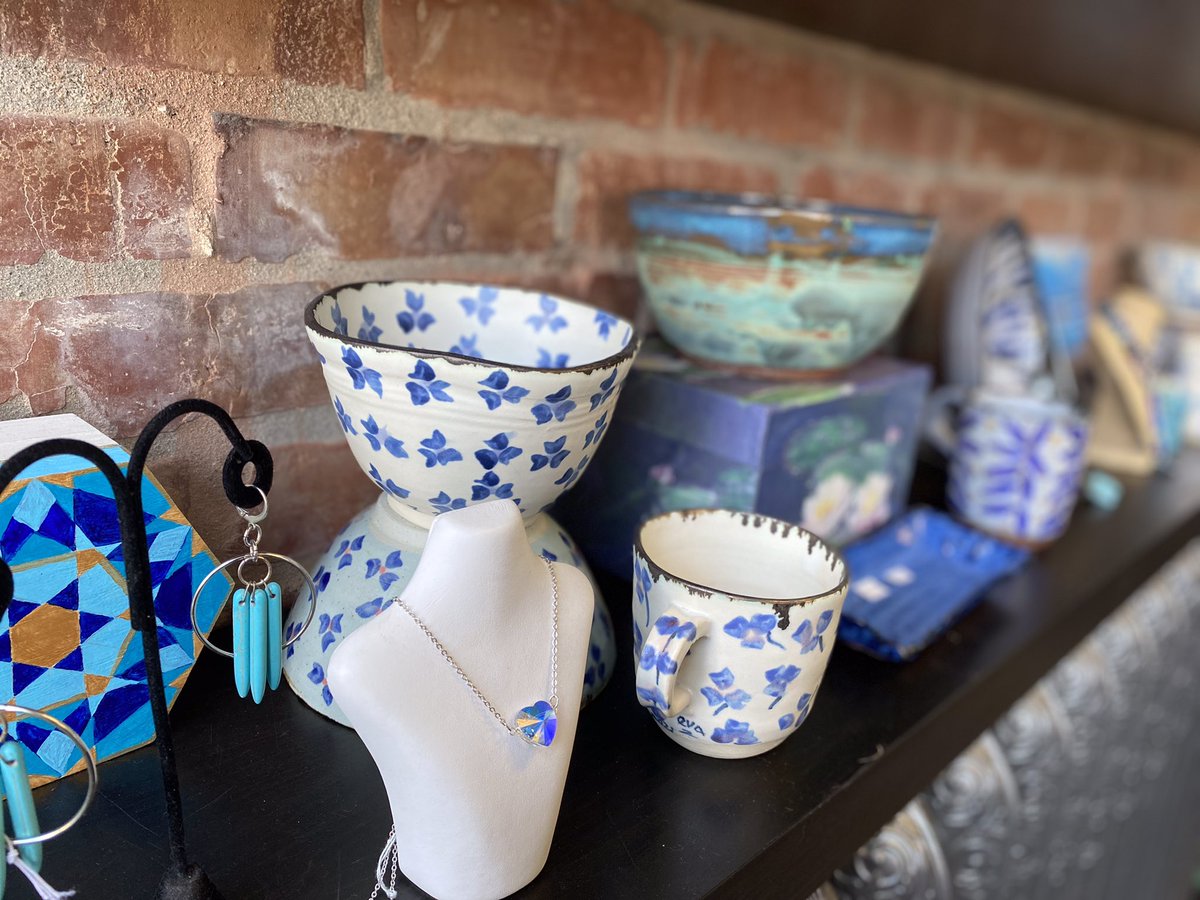 EWMASTORE's tweet image. Feeling blue this summer? Looking for some vitamin sea? Drop by the EWMA Store to get the goods!
#alltheblues #allblueeverything #handmadeawesomness #womensart #ewmastore #ShopLocal #dtes #strathcona #womensupportingwomen #madeinstrathcona #makersgonnamake