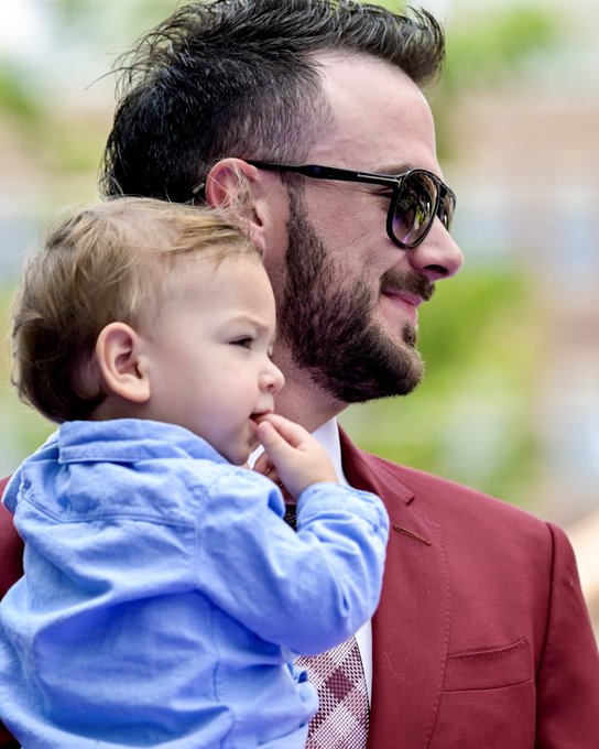 LOOK: Kris Bryant attends All-Star Red Carpet Show with his wife, son |  CubsHQ