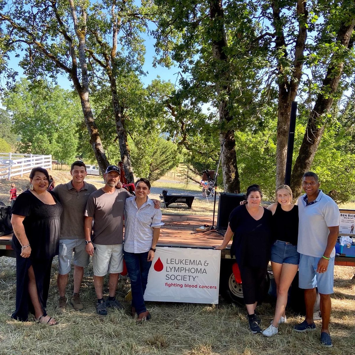 nataliesestate's tweet image. Woohoo, we did it! We exceeded our #fundraiser goal for @LLSusa Portland. Our concert with Ben Rice was a hit. Thanks everyone who helped make this a great event!

#beatcancer #concertforacure #giveback