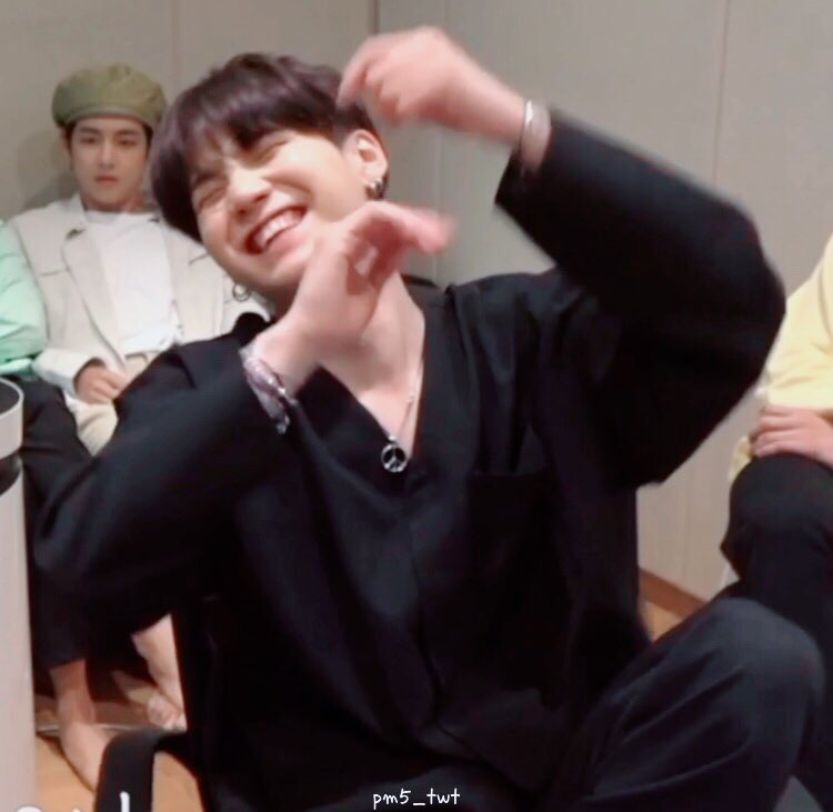 щибаль tweet media