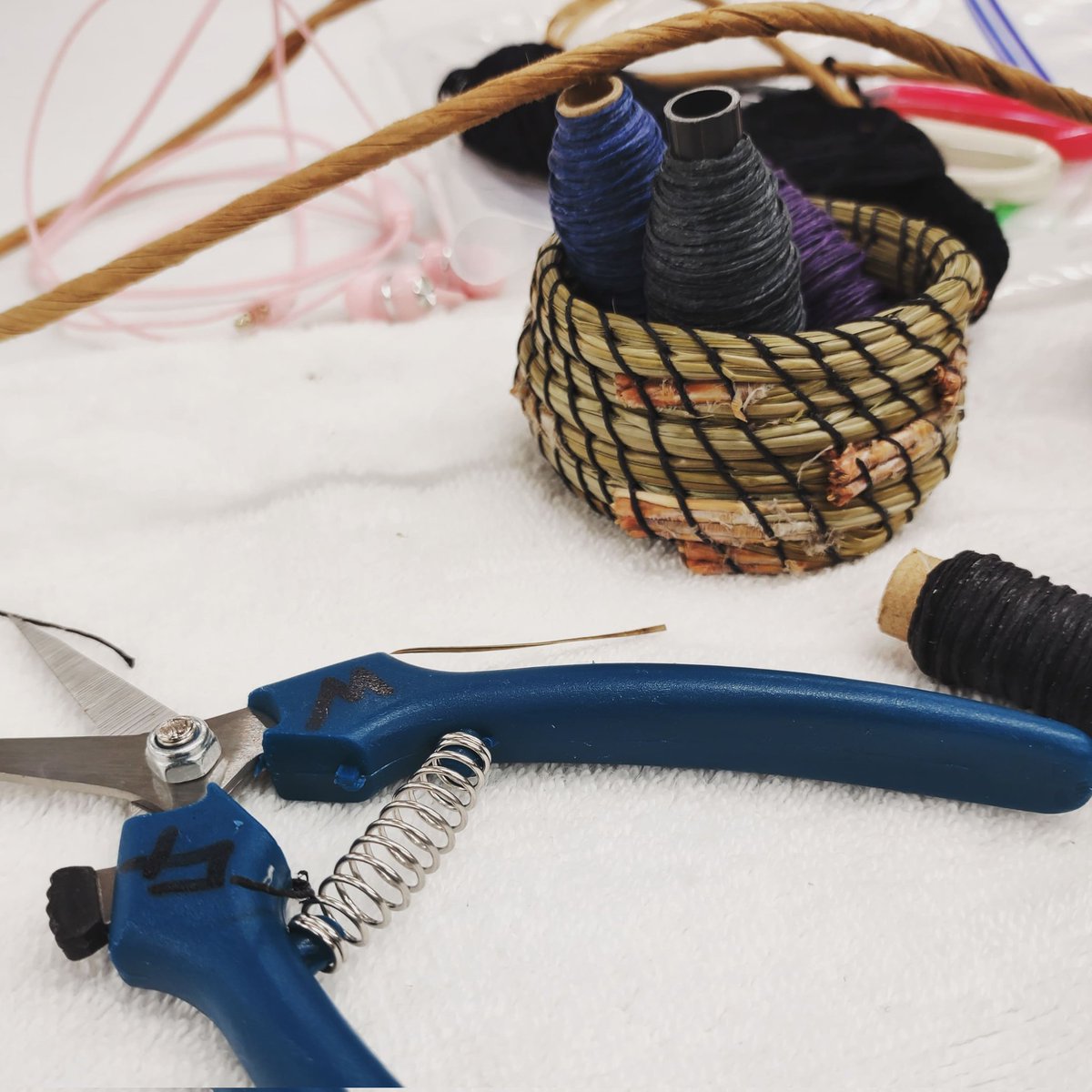 MzWest9's tweet photo. Tools of the trade. 😁
And, yeah. I made that basket yo!
#Arrowmont #craftschoolexperience #enrichinglives #experiencetheunexpected #ArrowmontExperience https://t.co/vrhv4K85ND