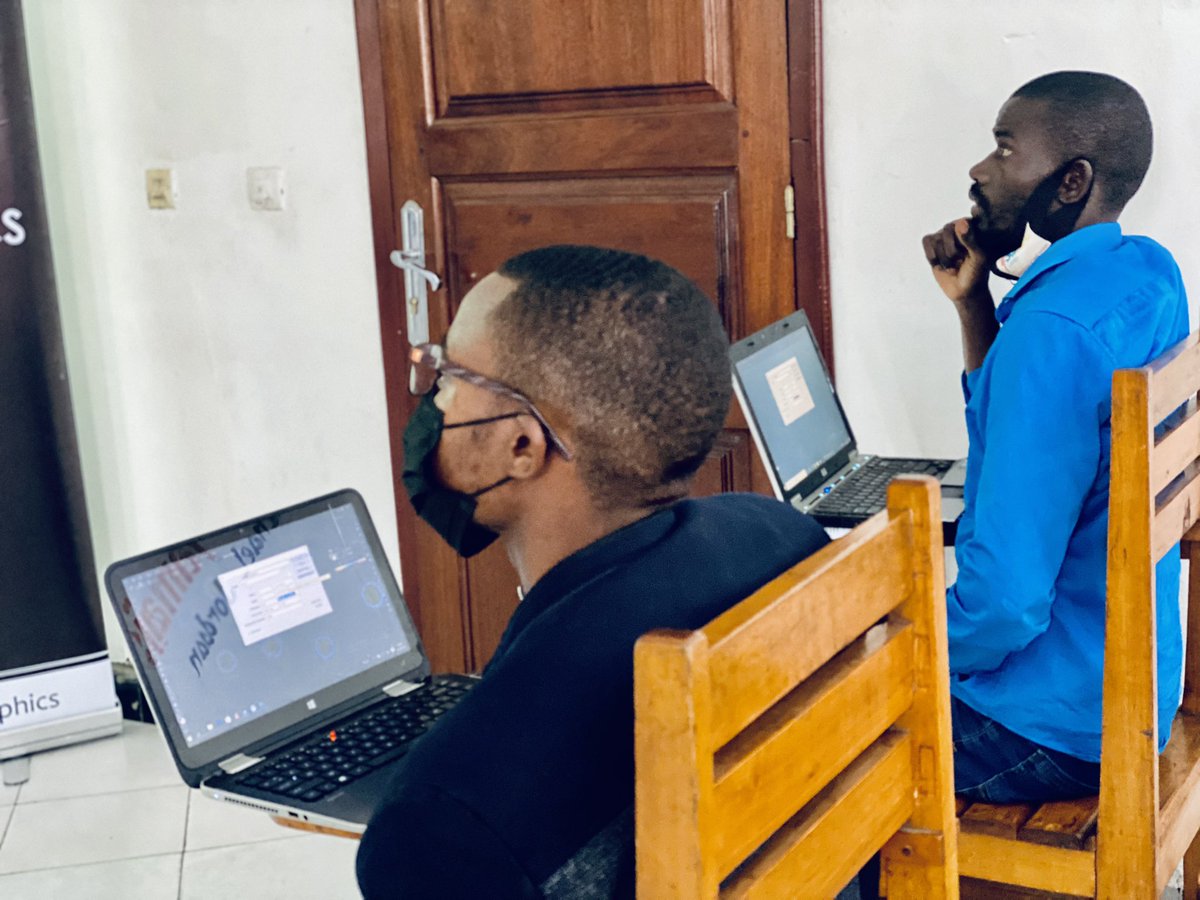 FidbaGraphics's tweet photo. #Jour2 de la 2ème session de la formation en Communication Visuelle.
Malgré le froid qui a frappé #Goma, nous avons poursuivi nos séances de formation.
Nous félicitions tous les apprenants du jour.
Rendez-vous demain pour un nouveau chapitre.
#fidbagraphics https://t.co/SlgNZbZsMZ