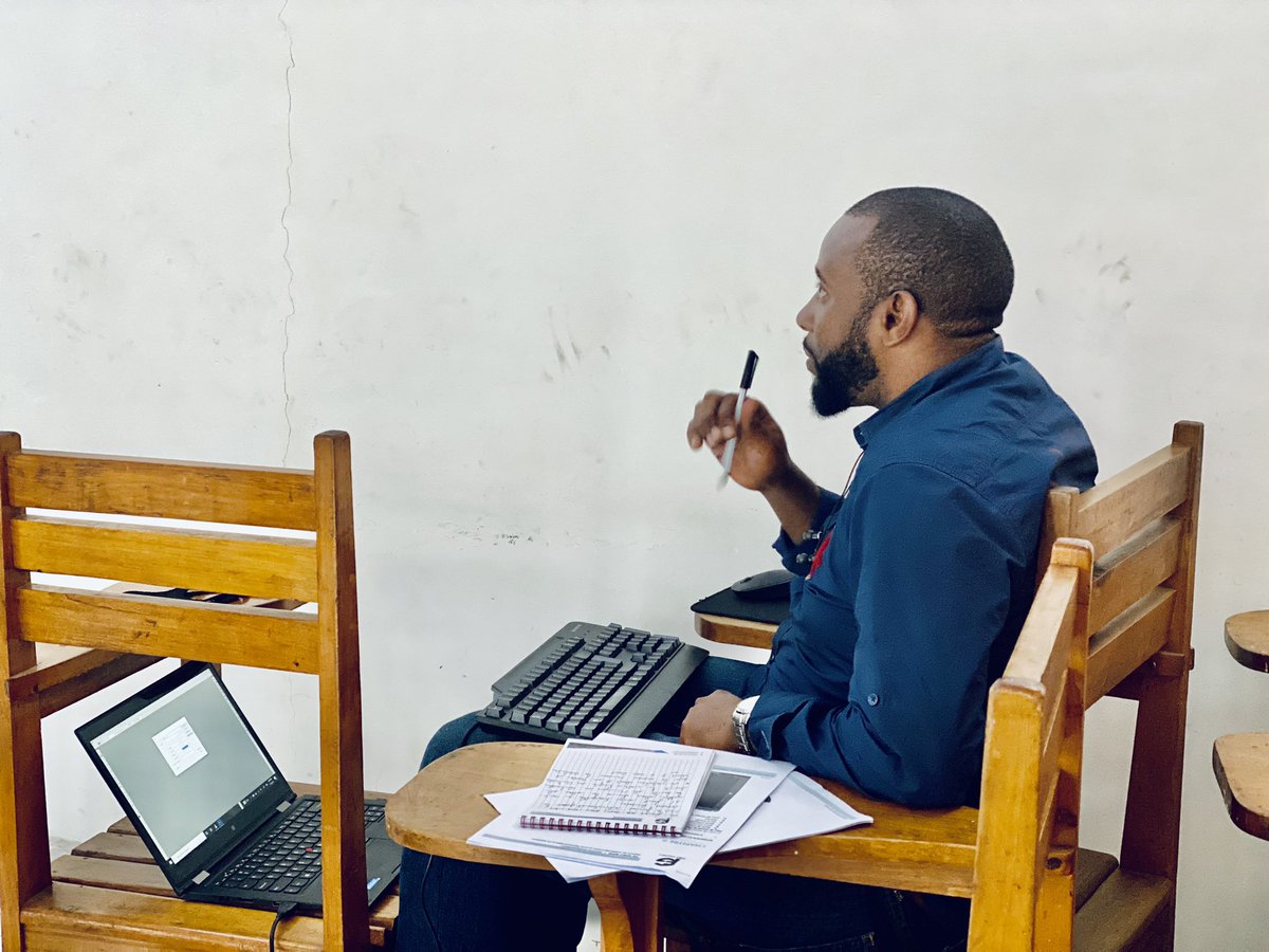 FidbaGraphics's tweet photo. #Jour2 de la 2ème session de la formation en Communication Visuelle.
Malgré le froid qui a frappé #Goma, nous avons poursuivi nos séances de formation.
Nous félicitions tous les apprenants du jour.
Rendez-vous demain pour un nouveau chapitre.
#fidbagraphics https://t.co/SlgNZbZsMZ