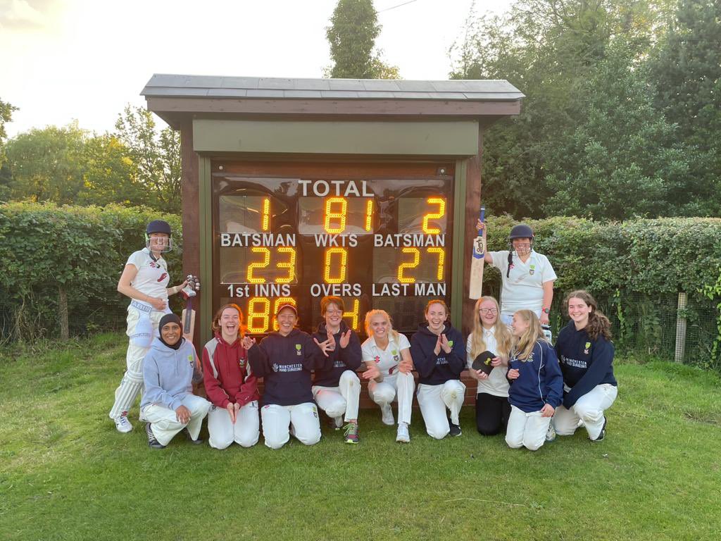 cheadle_cc's tweet photo. Fantastic evening for the women’s team @LindowCC tonight - thank you for hosting. Well played everyone - a great team performance in the field gave us our second win of the season 🏏🙌🏻🏏🙌🏻 https://t.co/fFG81mXfuP