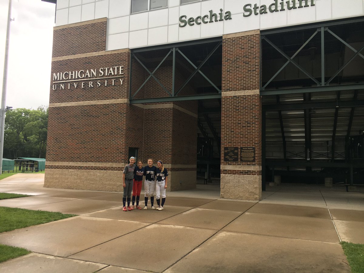 TTMIPremier's tweet photo. Thank you Michigan State Softball for the awesome Pitchers/Catchers Camp. Top Tier Premier players Jaicey &amp; Claire and Navy players Morgan &amp; Olivia representing the Top Tier Michigan program!! @MSU_Softball @TopTierMichigan @TopTierBaseball  @CorrieHill @MSUCoachJoseph https://t.co/n9ZVazuvZL