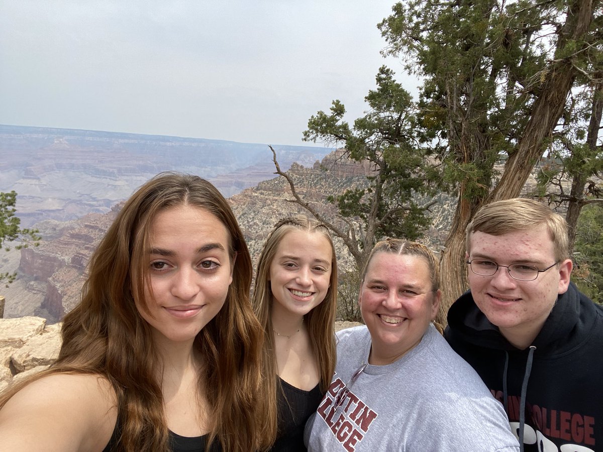 KathyMom2four's tweet photo. National Park #3: Grand Canyon!!
#RoadTrip2021
#LoveMyKids
#MissingMadison
#NationalParks https://t.co/uFY5CJe07O