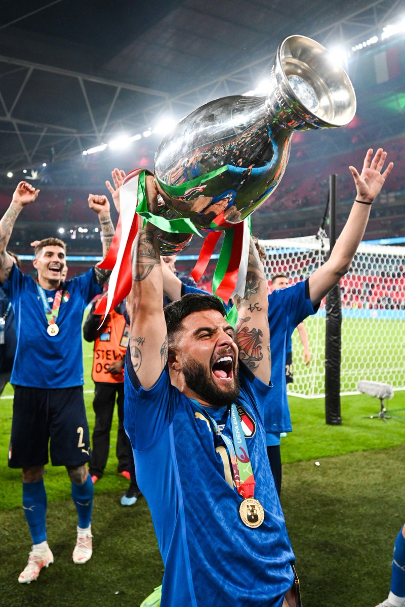 ActuFoot_'s tweet photo. Des discussions sont avancées pour l'organisation d'un match opposant les nouveaux champions d'Europe aux nouveaux champions d'Amérique du Sud. 🇮🇹🇦🇷

La rencontre se déroulerait à Naples pour commémorer la mémoire de Diego Maradona.

(@tariqpanja) https://t.co/XacD81dqGF
