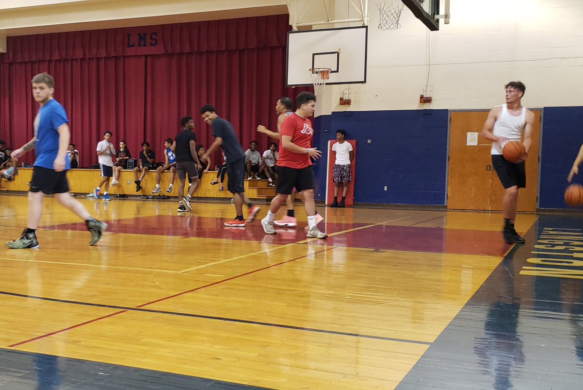 OberlinRecDept's tweet photo. Lots of action on the 🏀 courts at Open Gym last night
#PlayingBasketball
⤵️⤵️⤵️⤵️ https://t.co/SOaQYxDWdH