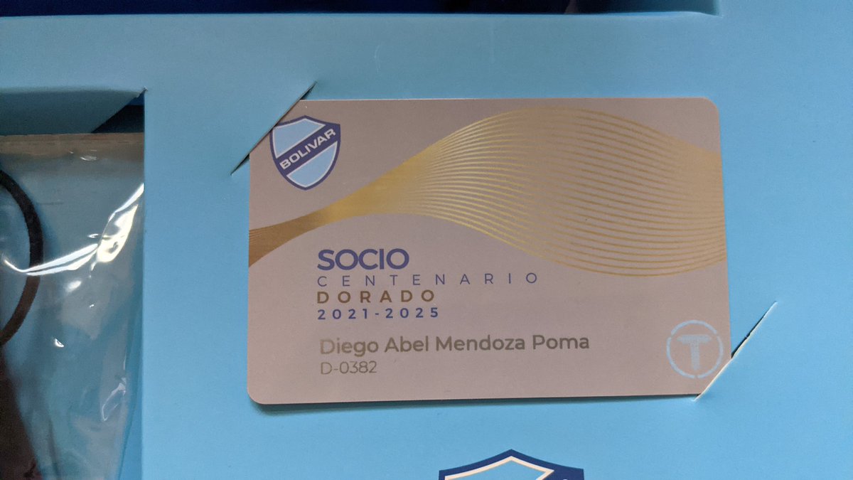 damphell's tweet image. Llegó #BolivarCentenario #SocioDorado #WelcomePack gracias @Bolivar_Oficial
