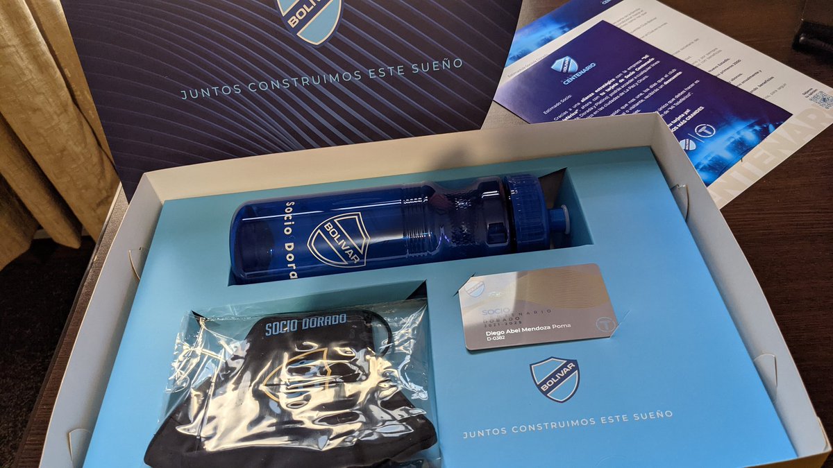 damphell's tweet image. Llegó #BolivarCentenario #SocioDorado #WelcomePack gracias @Bolivar_Oficial