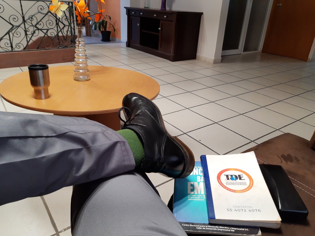 DonEmpresa's tweet photo. 🟠🔵 Las reuniones de trabajo tienen un previo; piensa, respira y repasa.
Tengan una excelente y cálida tarde, mis amigos!!!
#Administración #Proyectos #IGOB #TDEconsultoría https://t.co/JJ4e15Vnzn