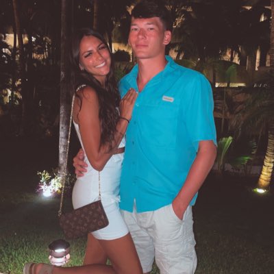 madisoncrader's tweet photo. #NewProfilePic https://t.co/sW1MnJzCEa