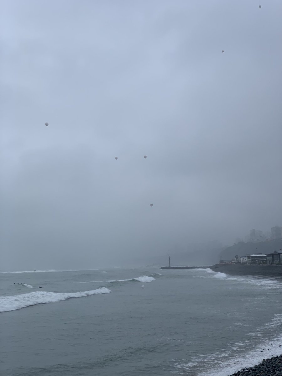 CaroGomezS's tweet photo. @munibarranco ningún festejo justifica la contaminación de nuestras playas!  #SOSPeru #playabarranquito https://t.co/xwlZJiCgBF