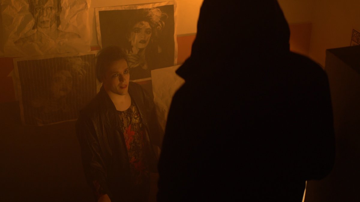 🟣#Géminis se desarrolla en un triángulo peligroso donde Martin vive una doble vida. Las dos caras de una época convulsa.
Descubre ya nuestro último cortometraje, disponible ya en #Youtube y nuestra web 
japroducciones.com/geminis