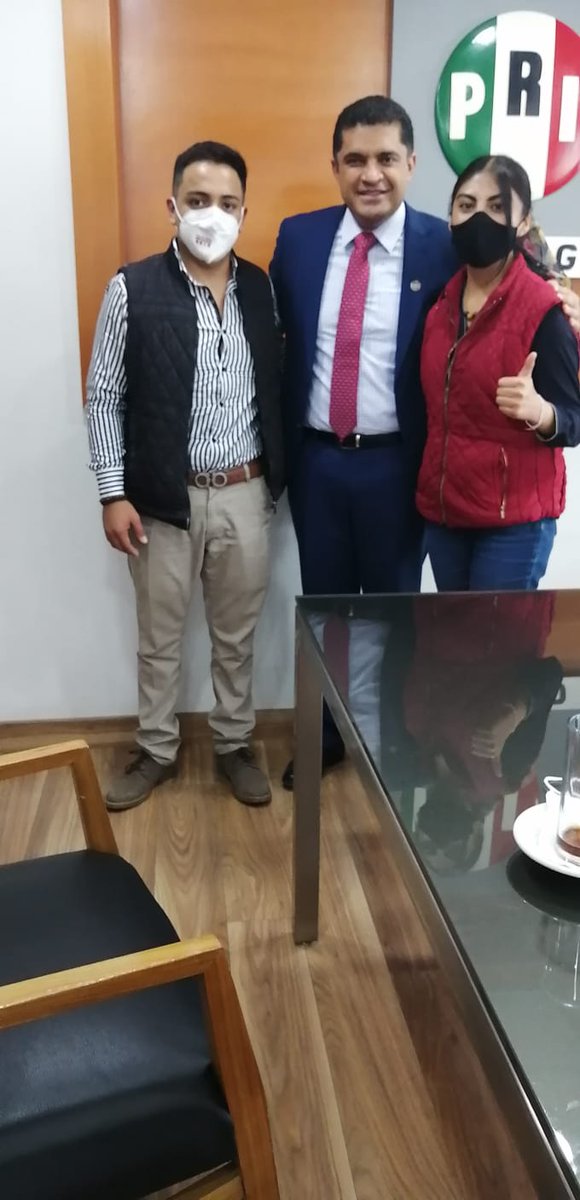 . Reunión de trabajo con el Presidente del <a href="/cdeprihidalgo/">PRI Hidalgo Oficial</a> , nuestro amigo <a href="/jmvalerapiedras/">Julio Valera Piedras</a> y nuestro Dirigente Nacional <a href="/GenaroMR_/">Genaro Morales</a>  y nuestros Dirigentes Juveniles <a href="/aamirjs1/">𝓙𝓾𝓢𝓪</a>