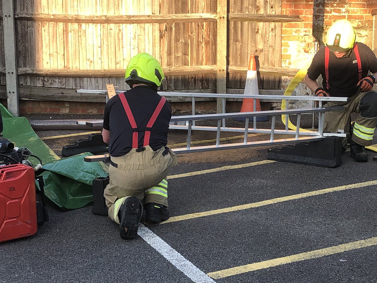 Sawbridgeworth Fire tweet media