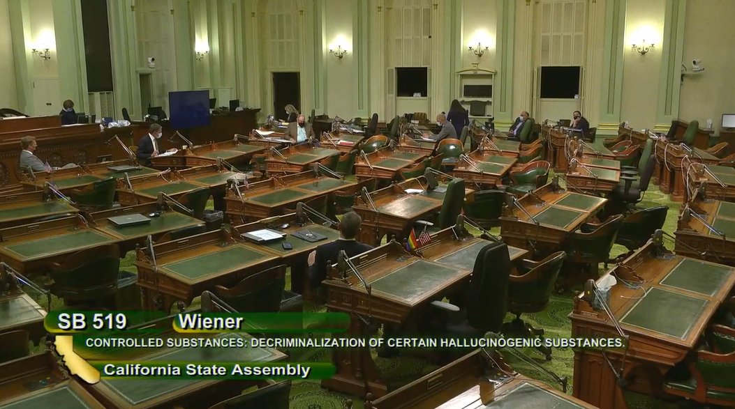 Psyched_Alpha's tweet photo. California Bill to Decriminalize Psychedelics Held on Call at the State Assembly Committee on Health

Aye: 5
No: 3

#SB519 https://t.co/BcSniTrTvw