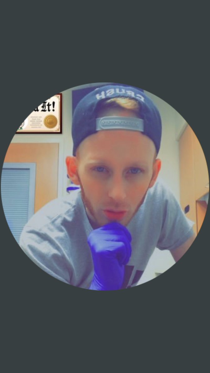 ihatesolar's tweet photo. nobody buying the fake diploma bro https://t.co/fXIitdEuXX
