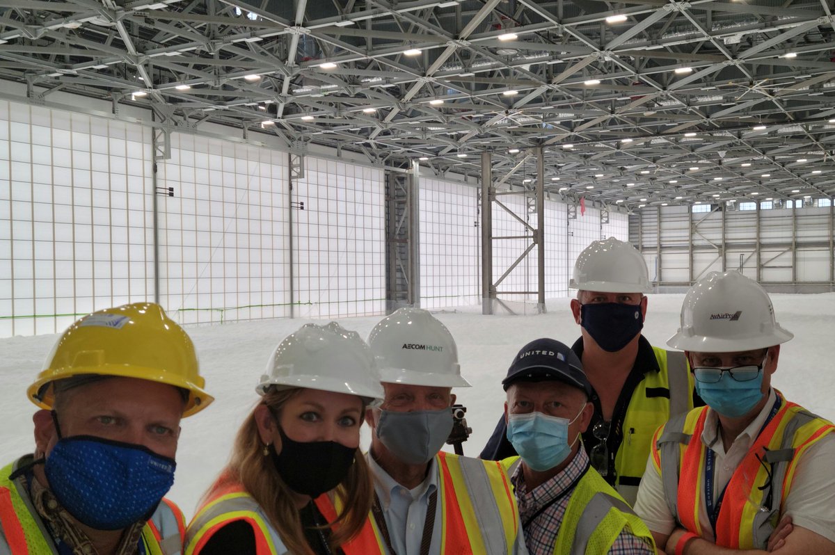 High expansion foam test...✔done.
LAX UTOC one step closer to being open for business! @TDox_UAL @RodneyLuetzen @natelopp @Brandon9Fair @JanduraJesse @weareunited