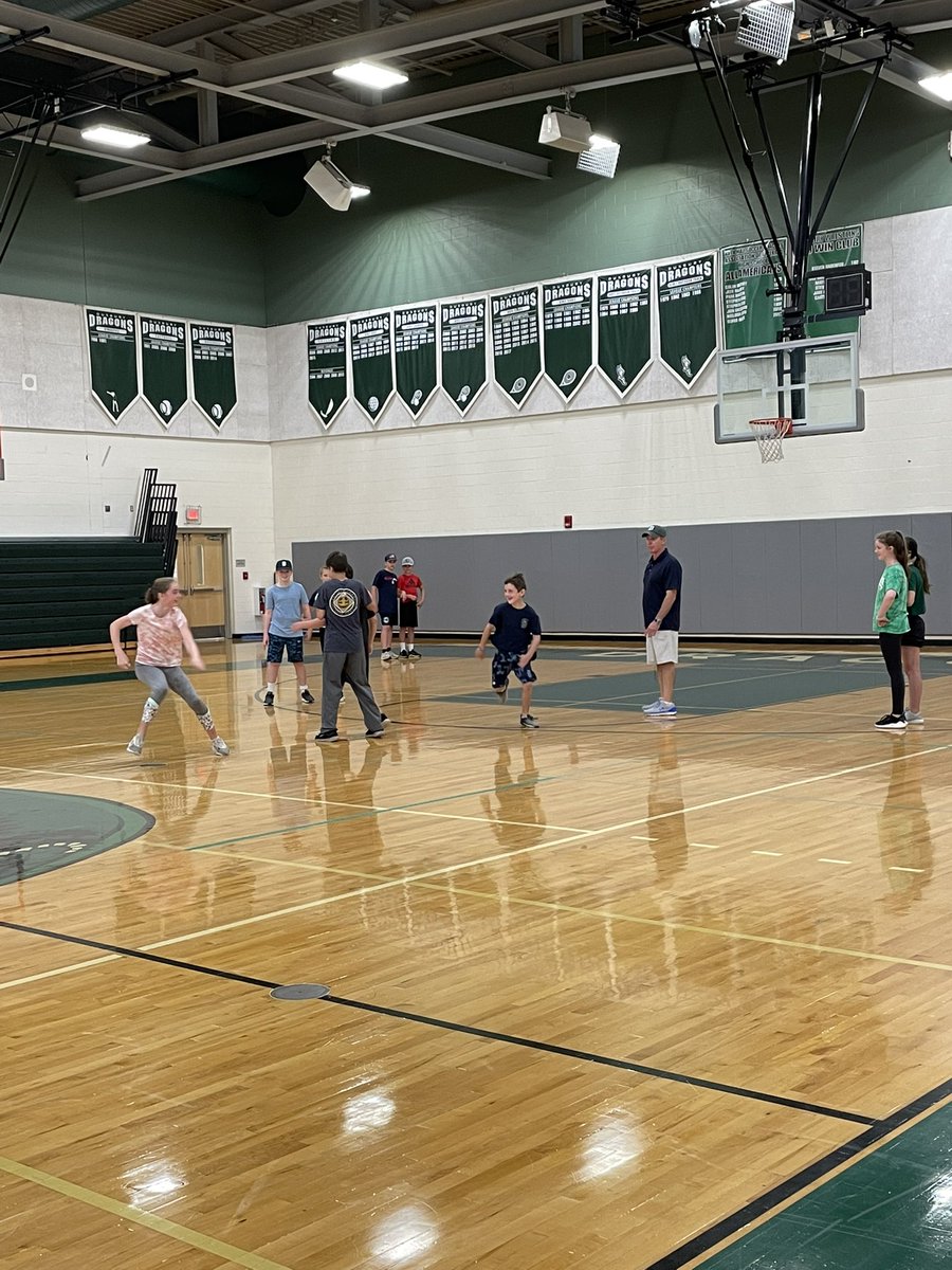 Duxbury_Police's tweet image. Junior Police Academy day 2 was a blast! Thank you to @duxbury_ps for organizing Project Adventure. The students had a great time 💪🏻