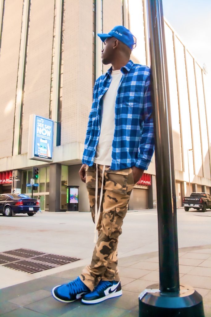 Slimm_6's tweet image. #WhosWhoAtUH 
~Xavier”Slim”
~UH’23
~From Dallas Texas 
~Hooper 🏀
~Transfer student 
~ Education major