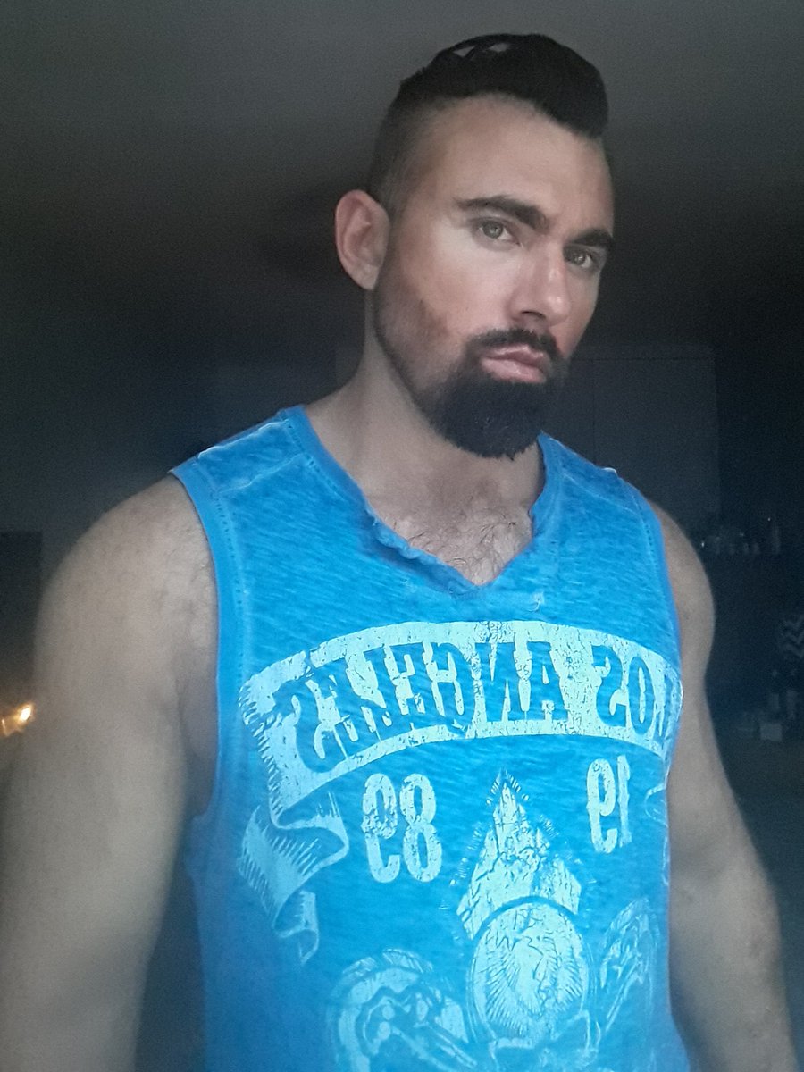 StevenRomanxxx's tweet photo. New look. Feeling fresh. https://t.co/xgabKcAdEZ
