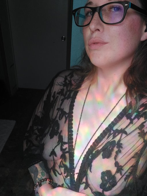 Wanna see more? Well go look then. https://t.co/J7s2NkKhMN https://t.co/nXmbgfAdsK<a href="/tag/wetwednesday"class="tags"><span>#wetwednesday</span></a>