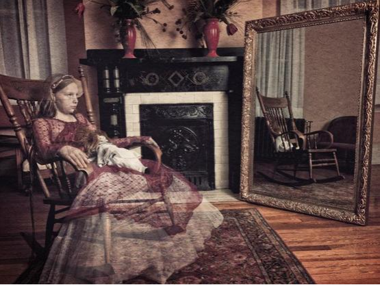 Konağımız yeni sezonu resmi olarak açmıştır. Misafirlerimize genişleyen hayalet kadromuz, yeni etkinliklerimiz ve ek odalarımız ile hizmet vermekteyiz. Açılış balomuza dair bilgiler banyo aynalarınızda belirecektir.