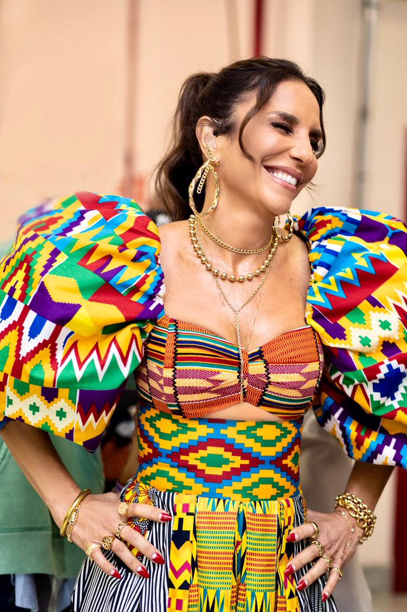 ivetesangalo's tweet photo. Radiante é o nome dela com o #MúsicaBoaAoVivo, @Multishow! ♥  EquipeIS https://t.co/ssTjfV6F6u