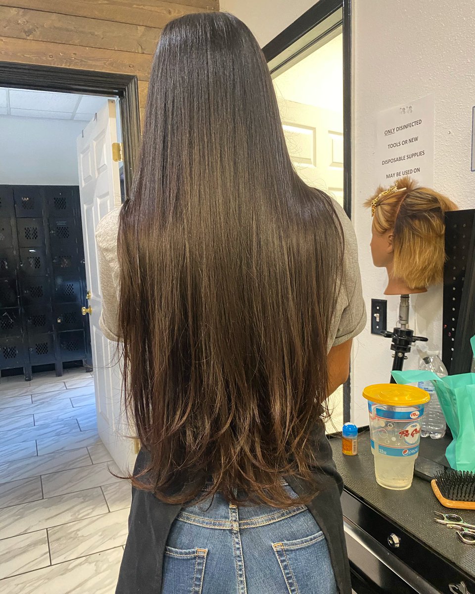 Light layers and a blow out style is always the best combo! 

#cutnstyle #longhairdontcare #shearwork #layeredhair #longhair #cosmetology #nmcosmetologist #hairstylist #layershaircut