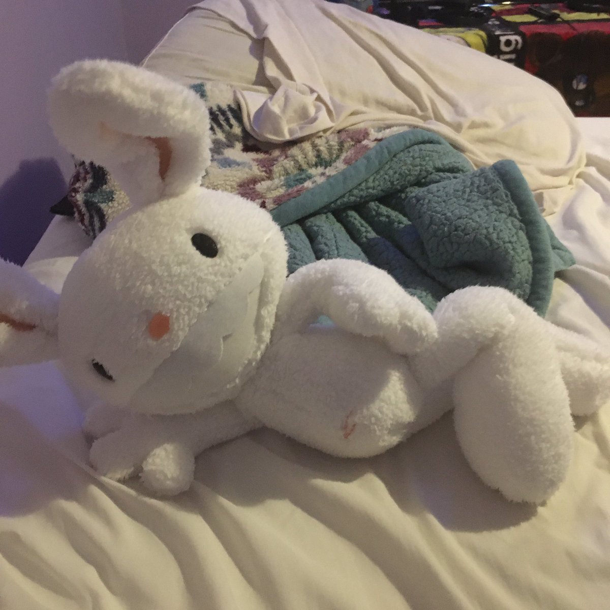 QueenFandom3's tweet photo. "Draw me like one of your french girls, Sammy~"
#maxplush #SamandMax https://t.co/Y066Ir8A3N