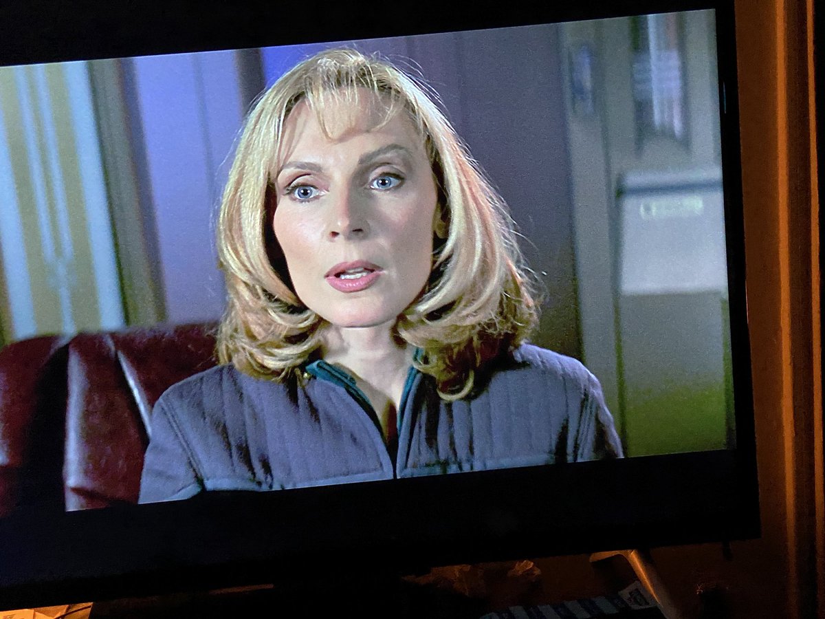 @gates_mcfadden Rewatched First Contact tonight. 