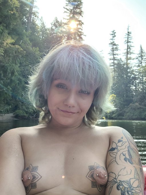 A lil river adventure https://t.co/eUszWtVpwC<a href="/tag/mvsales"class="tags"><span>#mvsales</span></a>