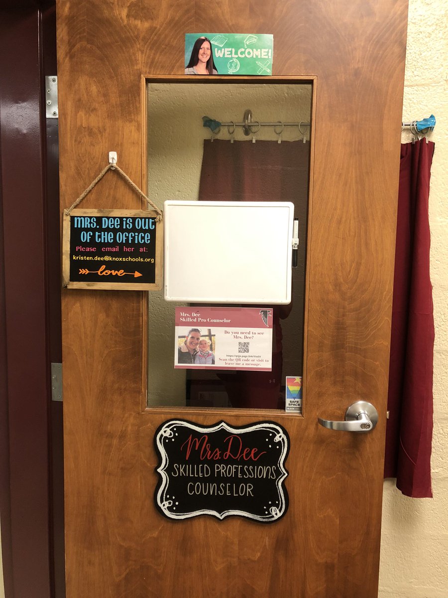 counselor_dee's tweet photo. Today I said goodbye to Fulton. 🥺 It’s a struggle leaving the people who became family over the past 4 years…

BUT I’m grateful to LCHS for taking a chance on me &amp; giving me the opportunity to work in the community I live in. 🧡

✌🏻out Falcons. I ❤️ you all!
Thank you. 

#FFL https://t.co/QojjnuSh71