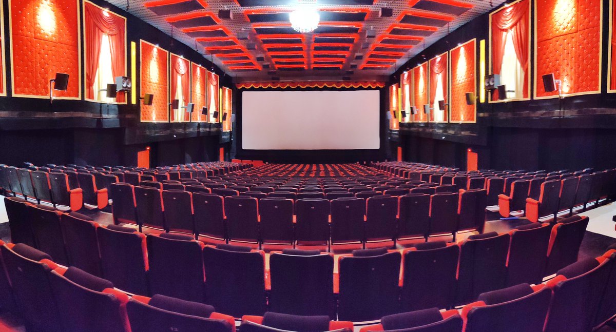 RamCinemas's tweet photo. எங்கள் திரையரங்கம் புதுப்பிக்கப்பட்டு இன்றுடன் மூன்று ஆண்டுகள் நிறைவுபெற்று நான்காம் ஆண்டில் அடியெடுத்து வைக்கிறோம் எங்களது வளர்ச்சிக்கும் வெற்றிக்கும் உறுதுணையாக இருக்கும் ரசிகப் பெருமக்களுக்கு இத்தருணத்தில் எங்களது இதயப்பூர்வமான நன்றியை தெரிவித்துக் கொள்கிறோம்..
#RamCinemas ❤️ https://t.co/M4RVcQWVmO