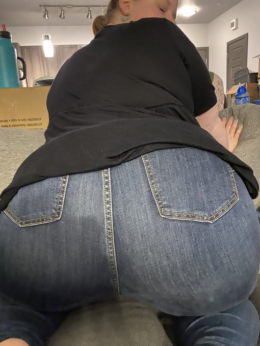 Like my jeans? #bigass #bbw #thick https://t.co/8h8z5otsl1<a href="/tag/bigass"class="tags">#bigass</a><a href="/tag/bbw"class="tags">#bbw</a><a href="/tag/thick"class="tags">#thick</a>