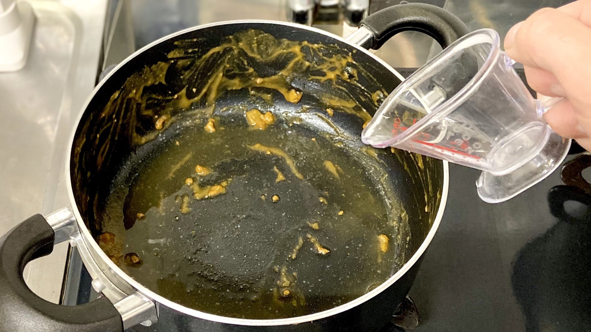 大必見 毎回スポンジを死なせてたあなたに知ってほしい カレーを作った鍋の洗い方 Twitter