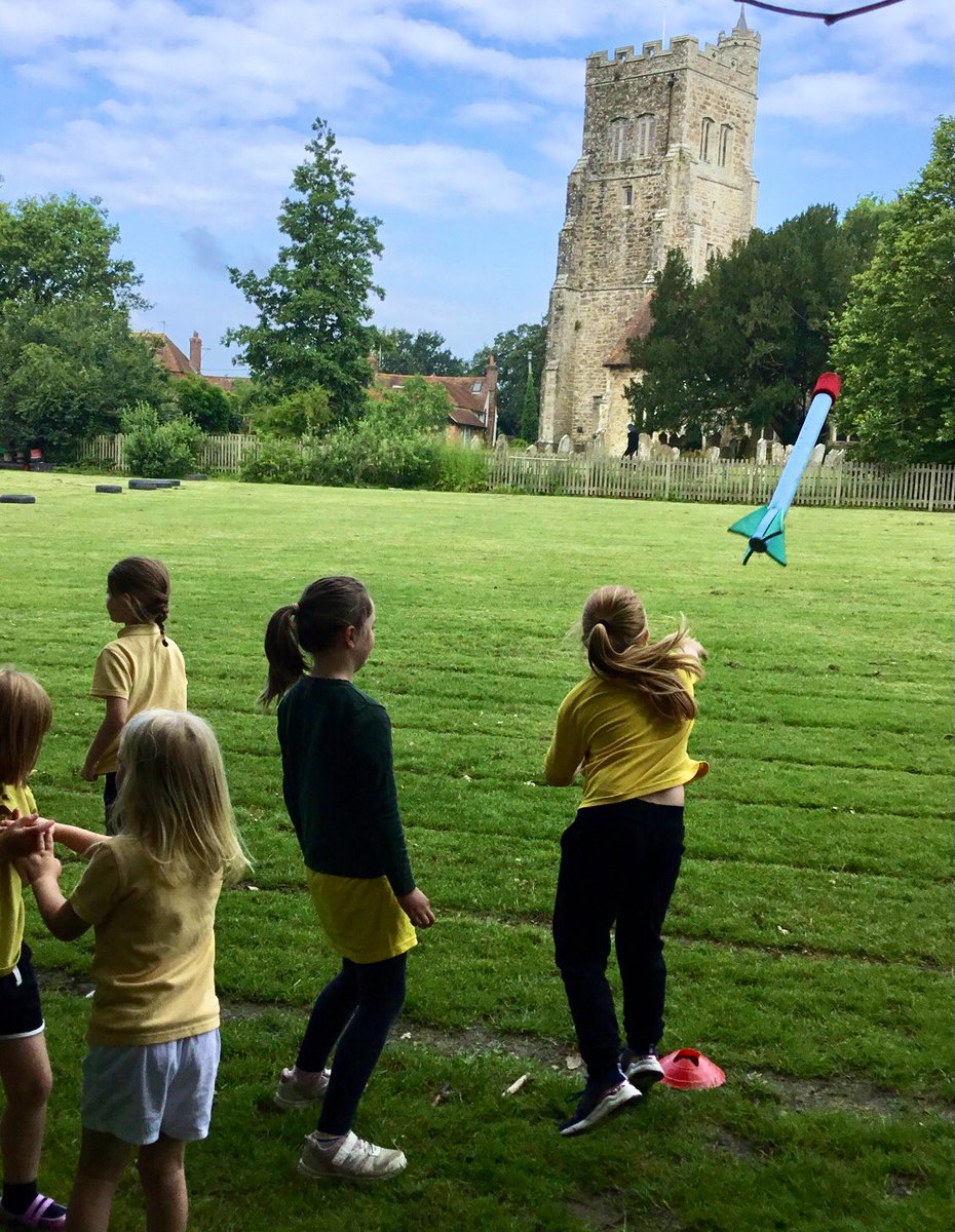 WittershamCEP's tweet photo. Reception, Year 1 and Year 2 children had a brilliant Sports Day showing great athletic skills and perseverance. Congratulations to Bodiam House who were the cup winners π π#SportsDay #Wittersham #sport https://t.co/KC1IJ2U5M5