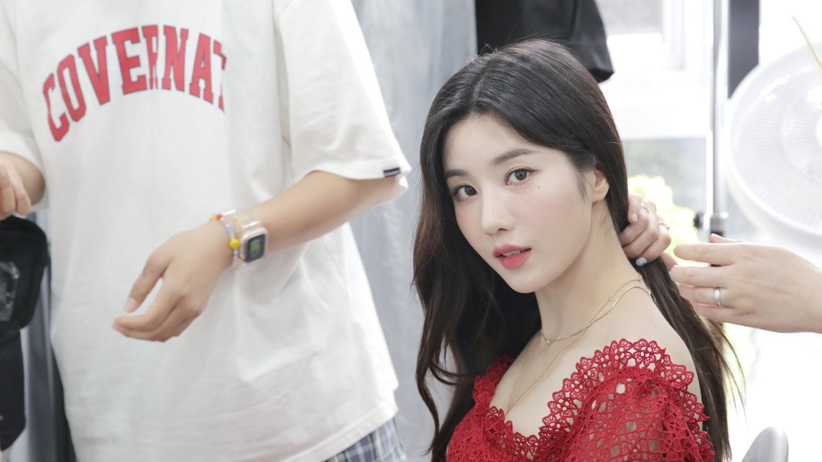 FashionN_Twitt's tweet photo. 준비가 한창인 대기실 사진부터 MC들이 직접 찍은 셀카까지! 알찬 구성의 비하인드 사진😎 
⠀⠀⠀⠀
#패션앤 #유플러스아이돌Live #팔로우미_취향에진심 #하성운 #권은비 #키노 #프리지아 #hasungwoon #kwoneunbi #kino #freezia #비하인드 #많관부 #많사부 #7월30일_저녁6시 #첫방송 https://t.co/aa6VnXQEzp