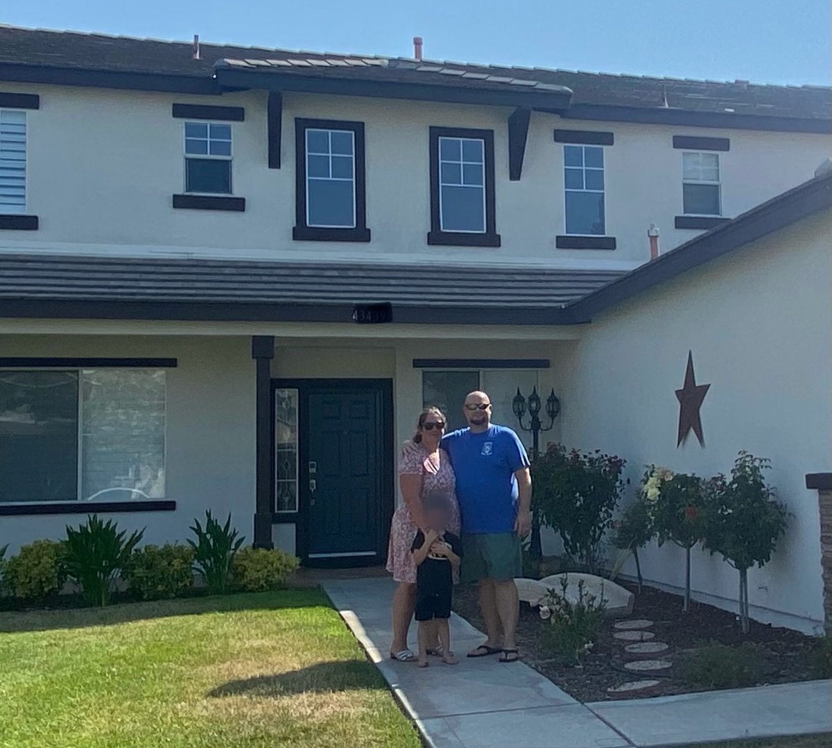 💥🎉Another one Sold!!!💥🎉
⭐️Another happy client! ⭐️
 Are you looking to buy or sell? 
Let us help you with all your Real Estate needs!! #realestate #realtor #sold #forsale