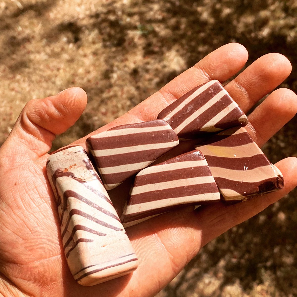 gemestonia's tweet photo. Only found in Australia. This is the Zebra Rock. It is still mystery how this rock was formed.
#zebrarock #geology #gemstones #geologyrocks #gems https://t.co/rIl7FxpRWM