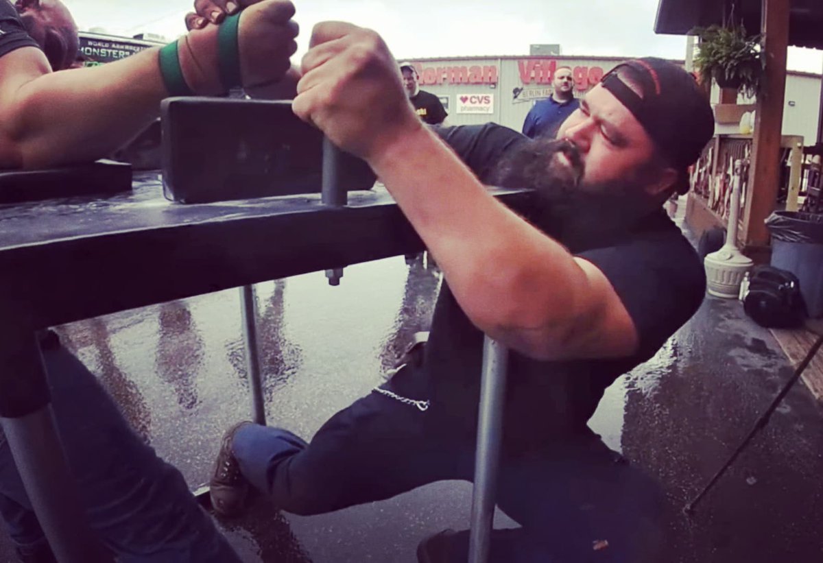 travzilla88's tweet photo. Pulling the #2 rated armwrestler in North America was awesome! #monstermichaeltodd #armwrestling #armwrestler https://t.co/Fn5W604QVz